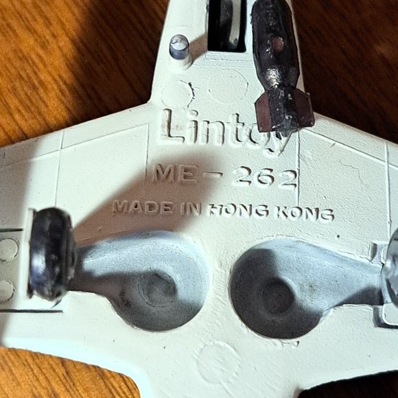 Lintoy diecast airplane landing gear 4.5" x 5.25" - Picture 5 of 5
